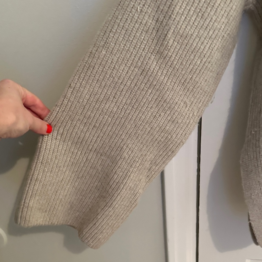 H&M Beige Ribbed Sweater S - Picture 3 of 4